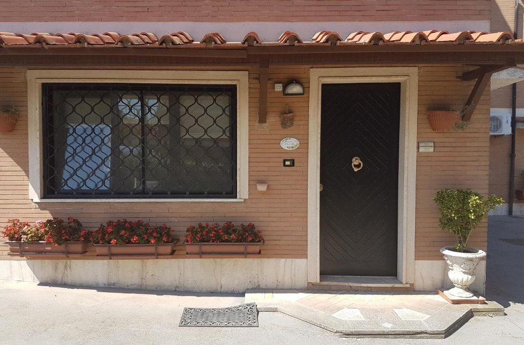 Mentana Bed & Breakfast | Bed & Breakfast "A Casa di Anto"