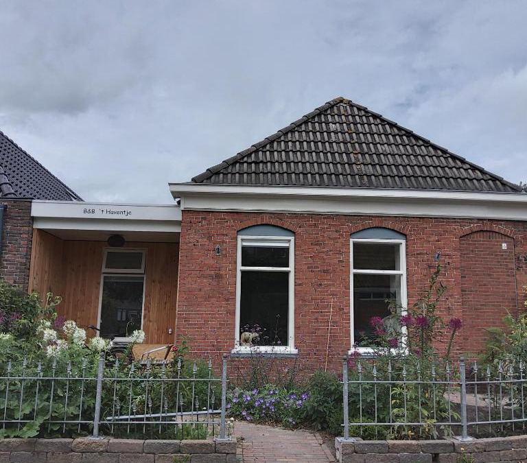 Ezinge Apartment | Bed & Breakfast Appartement 't Haventje