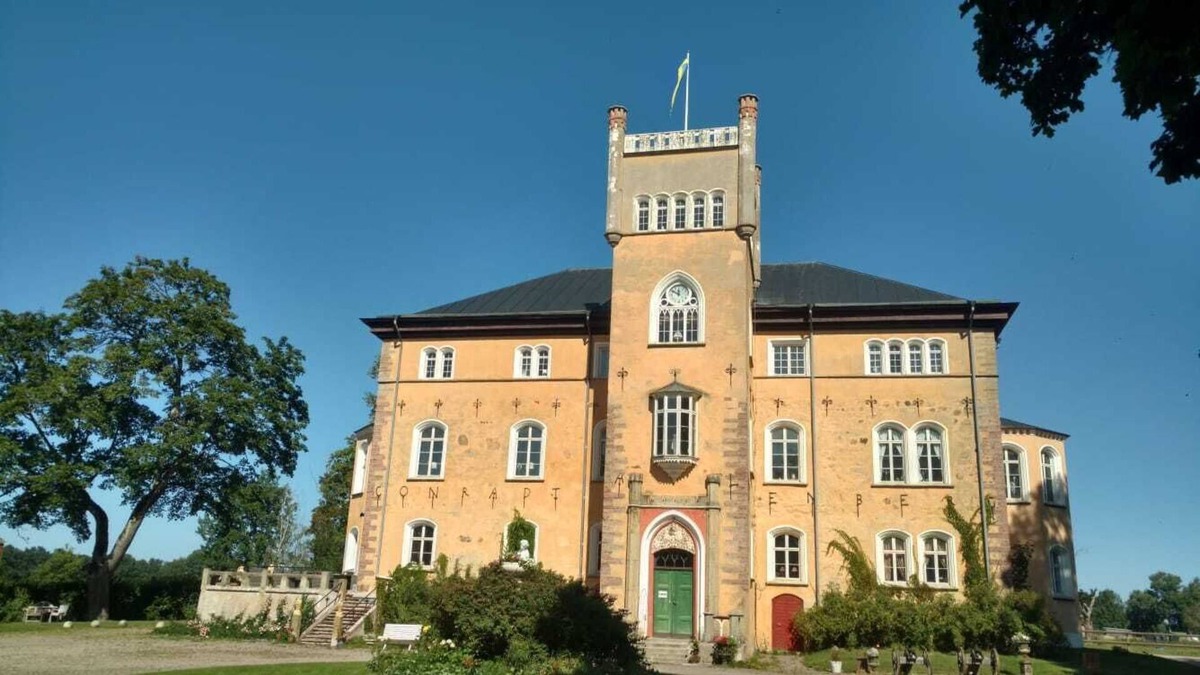 Mariestad Bed & Breakfast | Bed & Breakfast Börstorps Slott