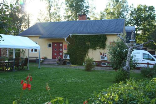 Gamleby Bed & Breakfast | Bed & Breakfast Björkhyddan