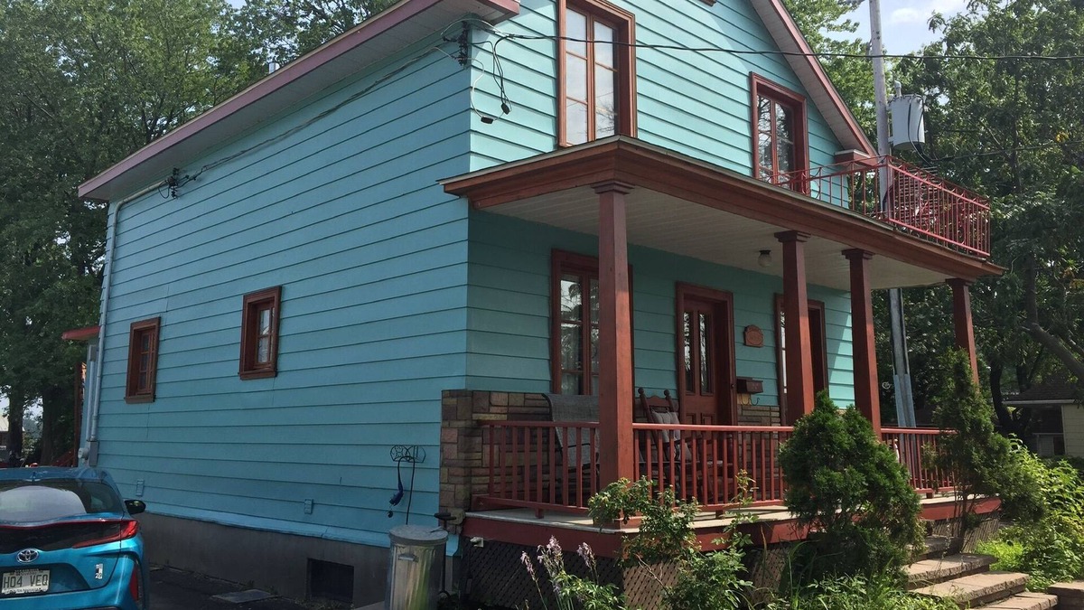 Pointe-aux-Trembles Bed & Breakfast | bed & Breakfast