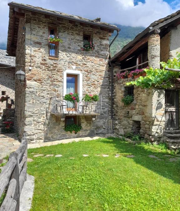 Perloz Bed & Breakfast | Bed & Breakfast La Crotta