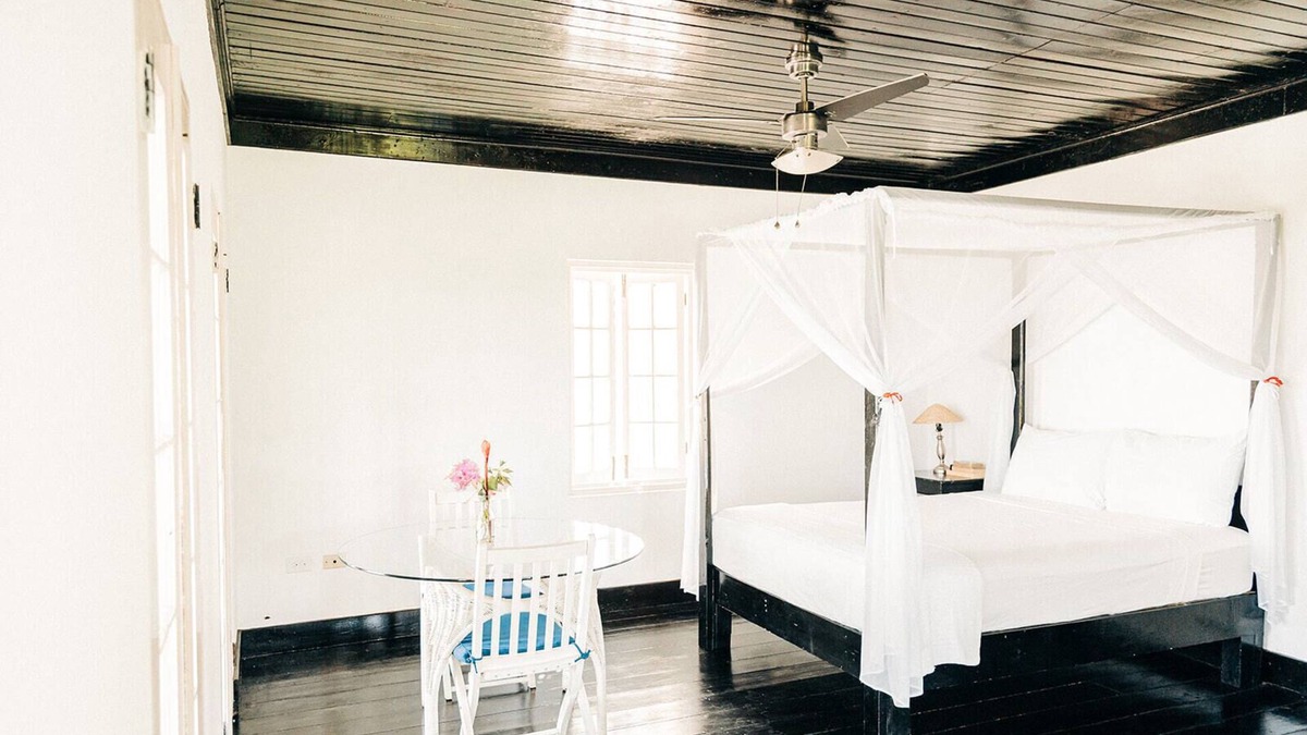 Port Antonio Bed & Breakfast | Bed & Breakfast with Lovely Pool and Breathtaking Views
