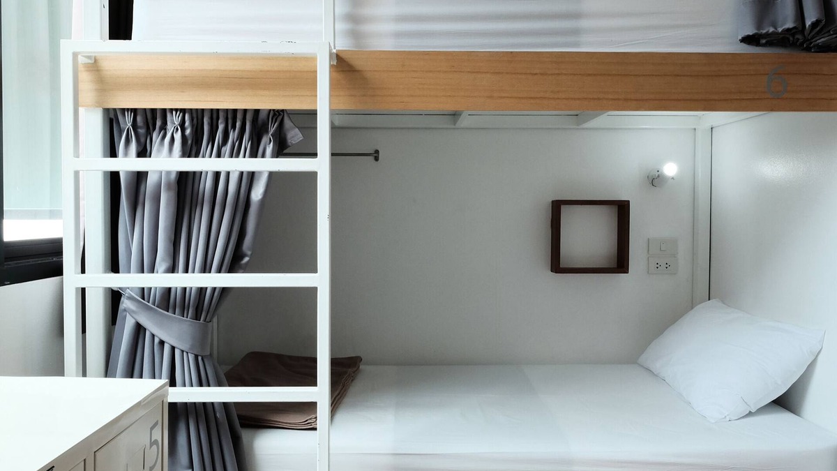Lak Si Hotel | Bed in 6-bed Female Dorm Shared Bathroom With a Shared Social Area