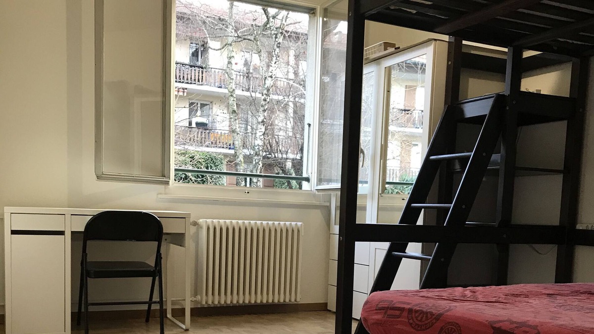 Bernex Bed & Breakfast | bed room 13m2, 4 beds: Geneva GVA Bernex (tramway 14)