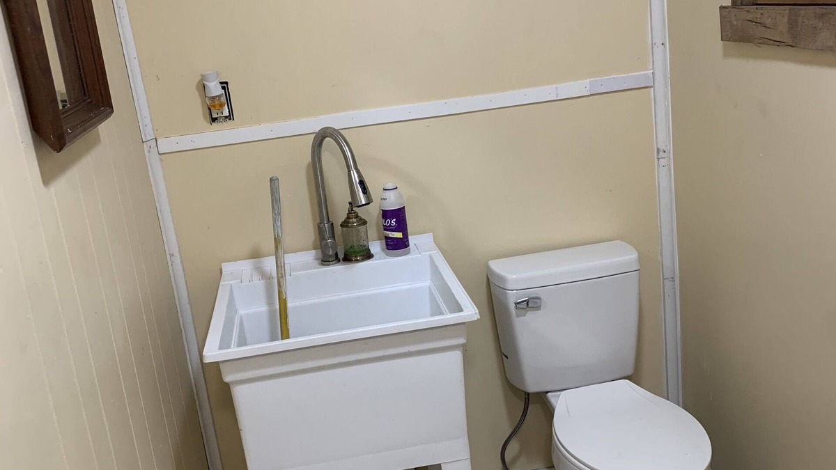 Clarksburg House | Bed room in Clarksburg WV