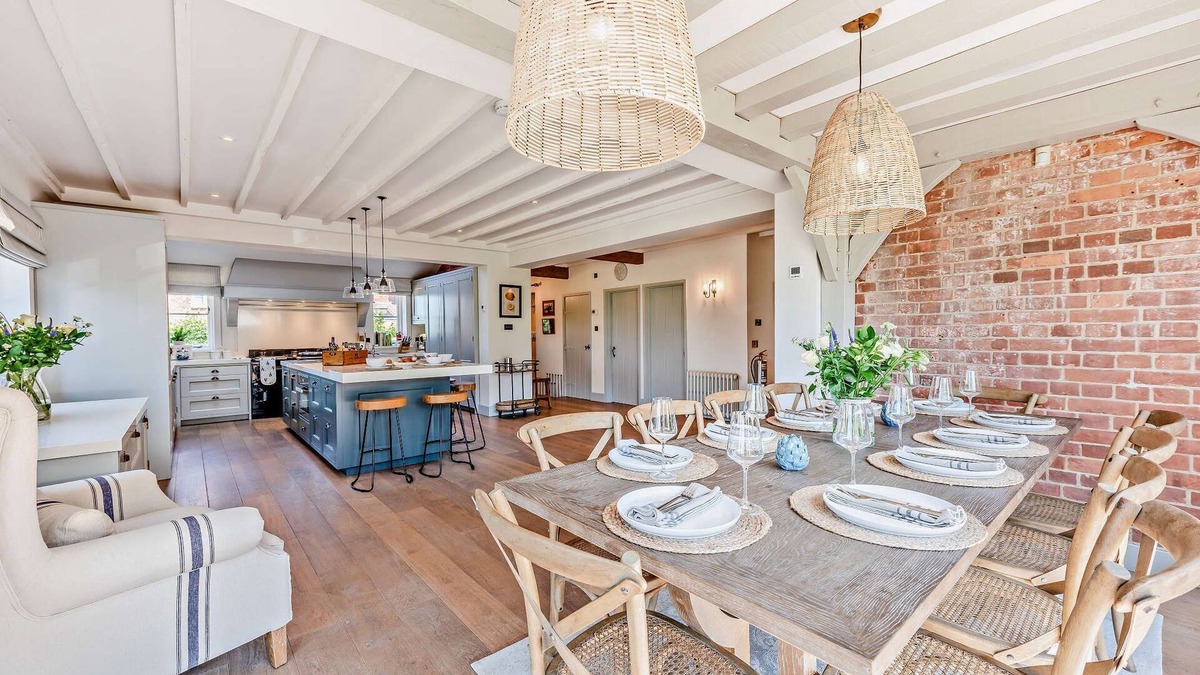 Cranbrook Cottage | Bedgebury Oast by Bloom Stays - sleeps 10 guests in 5 bedrooms