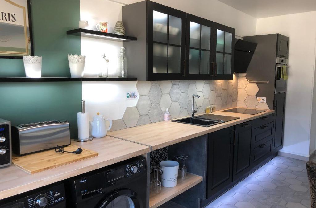 Saint-Remi Apartment | BedinReims luxe wonderful calm in city center, ideal for 2 adults and 3 children free parking