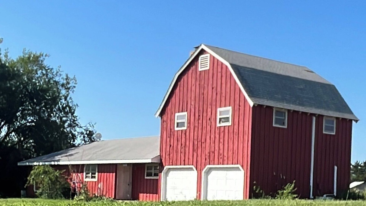 Payne County Apartment | Bedlam Barn apartment! Cozy, cute, Safe! Minutes to OSU, casino, golf! Remodeled