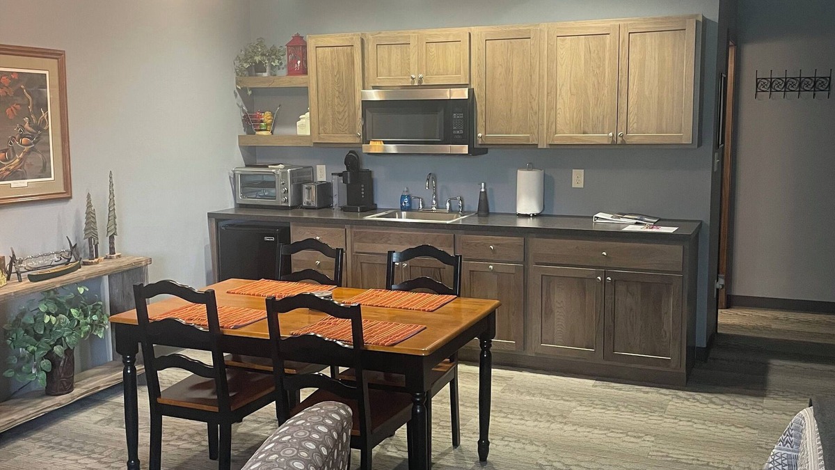 Spirit Lake House | Beds -N- Sheds Unit #2 Upstairs Unitn