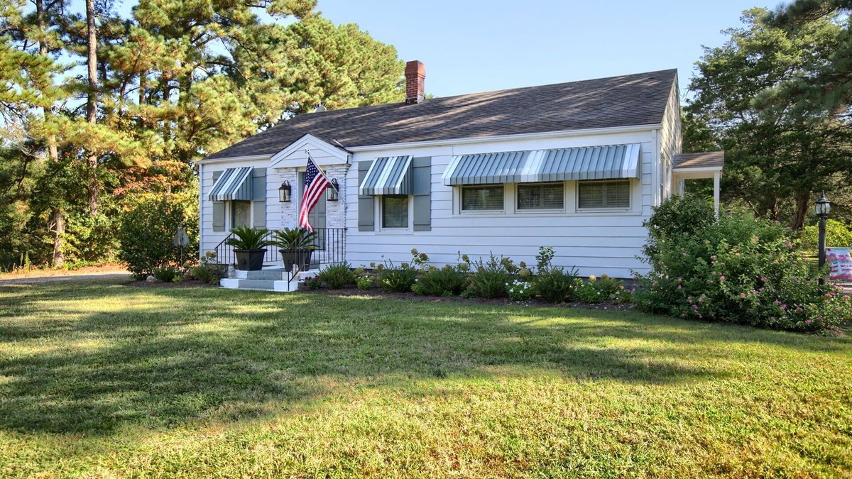 Schley Cottage | Bee Humble Cottage w/in 20mins to Public Beaches