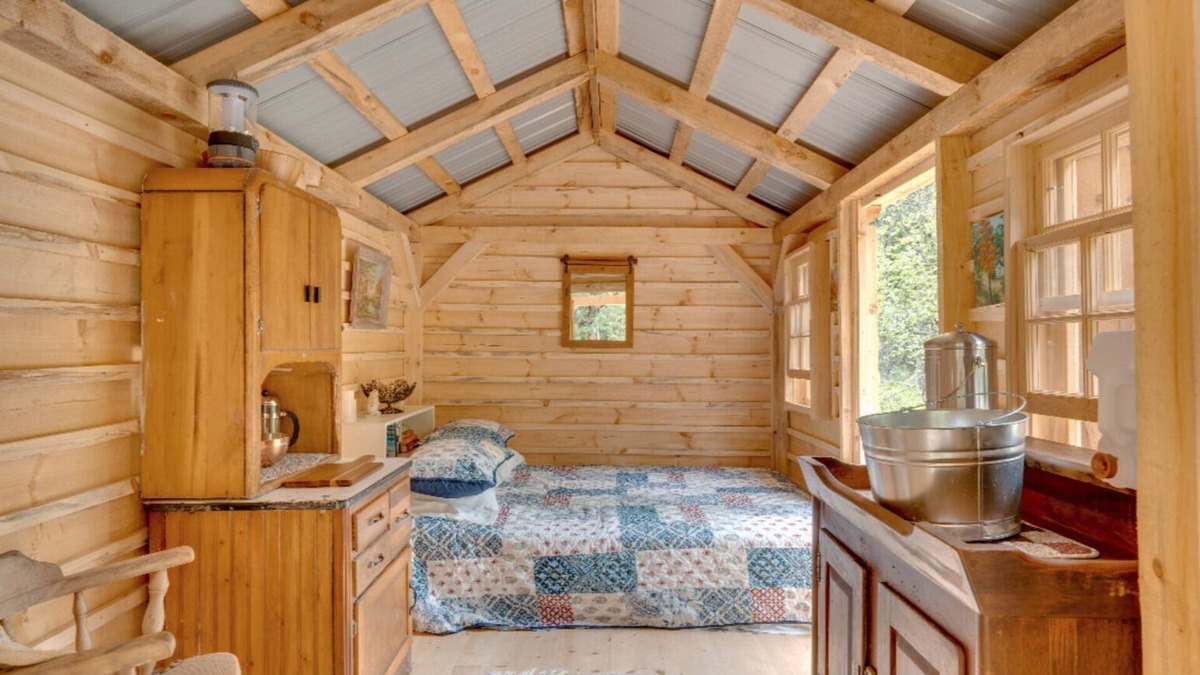 Adjala-Tosorontio Cabin | Beeberry Cottage
