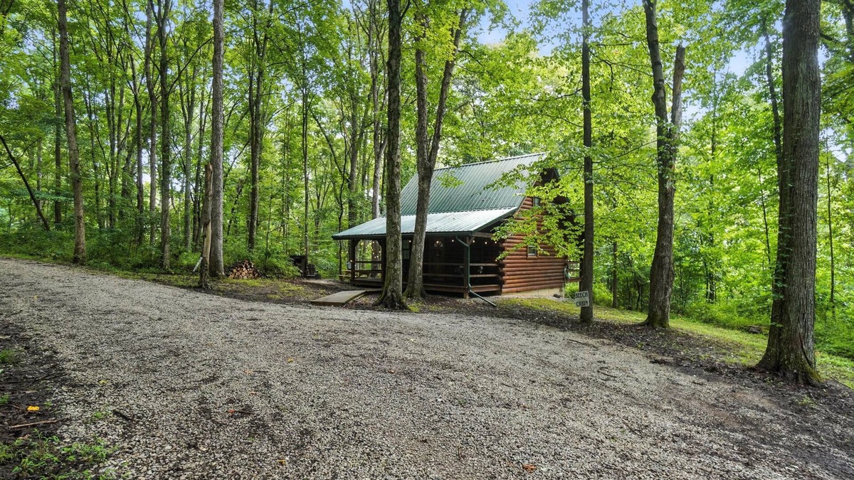 New Plymouth Cabin | Beech Cabin | Couples Cabin | Hocking Hills