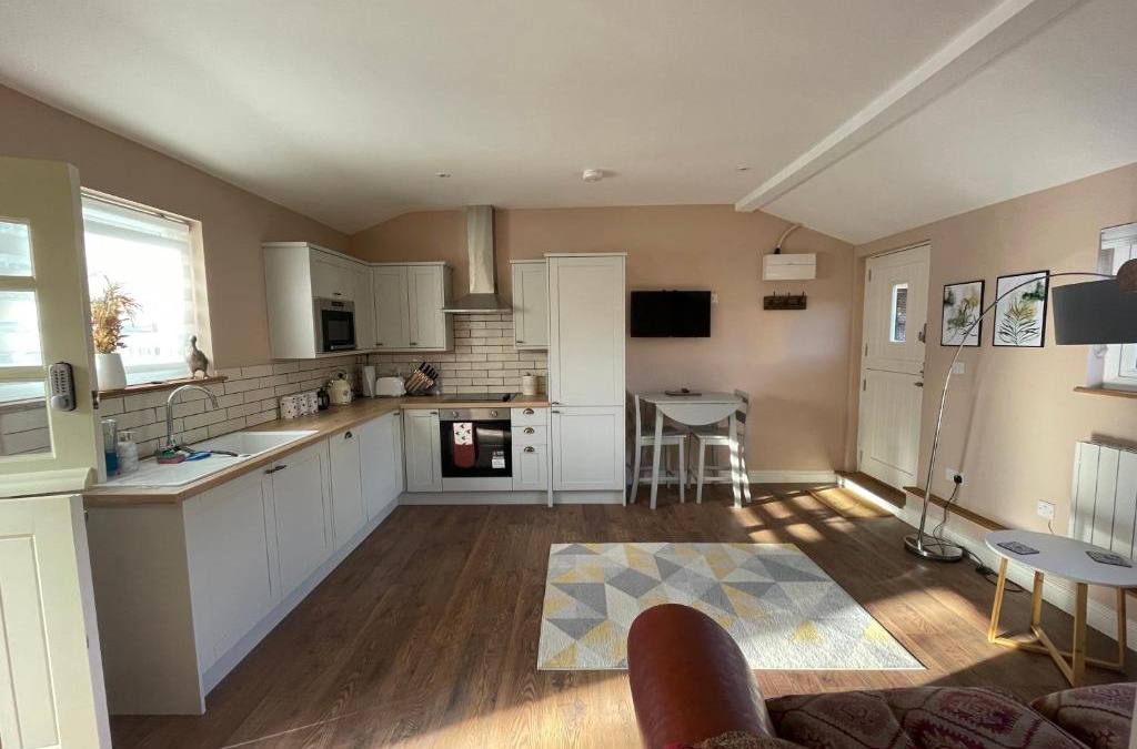 Billingshurst Apartment | Beech Cottage