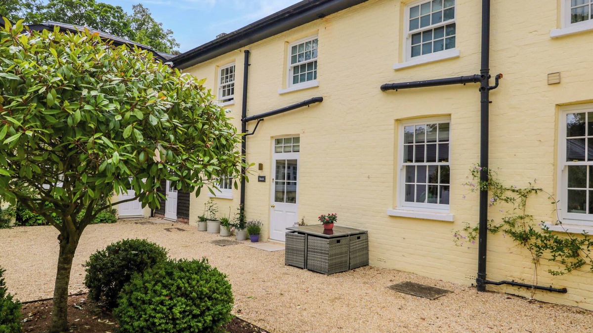 Elcot Cottage | BEECH, family friendly, character holiday cottage in Kintbury