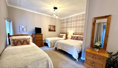 Blairgowrie Bed & Breakfast | Beechtree Cottage, Ardle Family Room, Kirkmichael