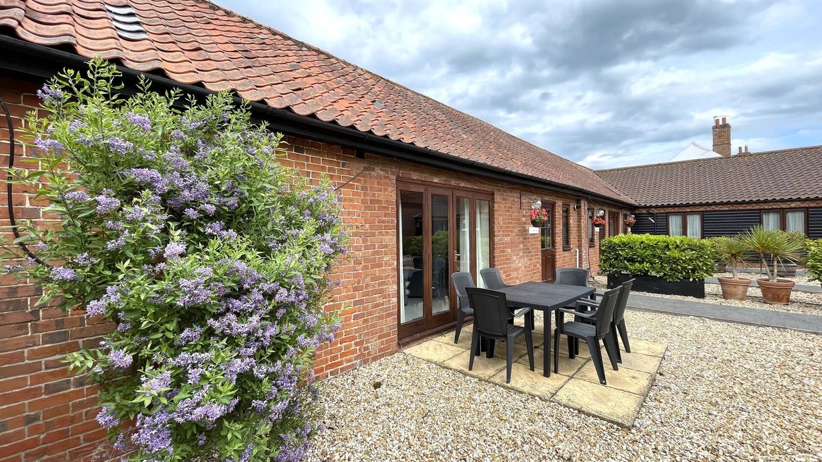 Wood Norton House | BEECHWOOD, family friendly, character holiday cottage in Foulsham