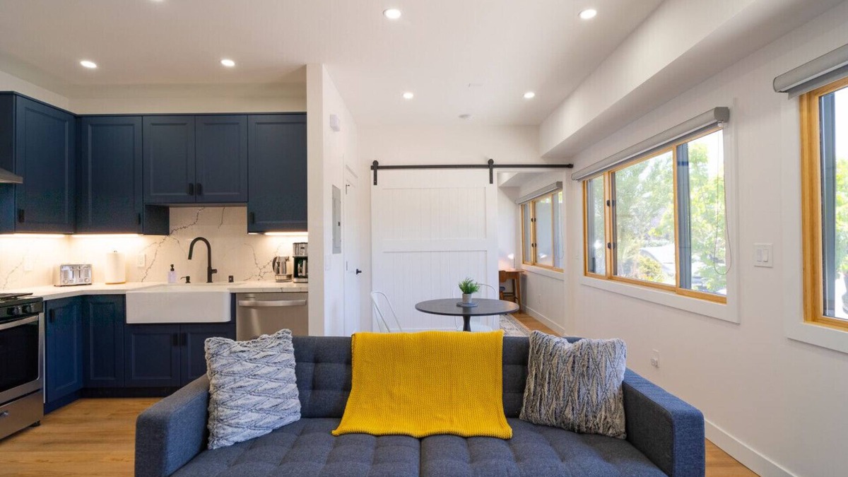 South Park Apartment | Beechwood One Bedroom With Washer Dryer Heart Of South Park