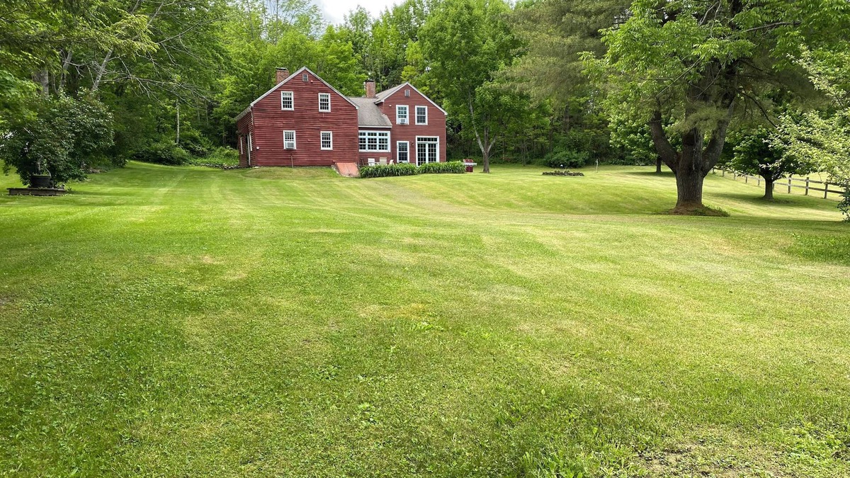 Cherry Valley House | Begin your “Great Escape” in our charming country home! 3 bedrooms w/WiFi & AC