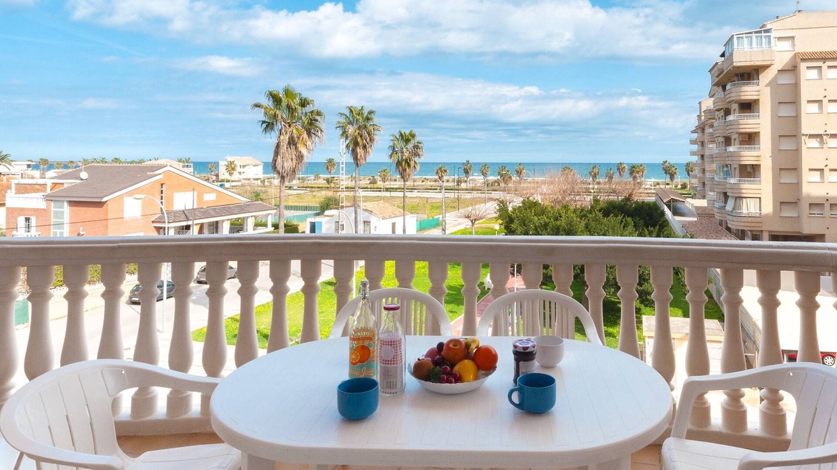 Daimuz House | BEGONIA - Apartment with sea views in Daimuz. Free WiFi