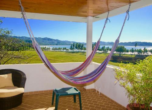 Samara House | Begonia Luxury Beach & Ocean Views, Steps To Sand