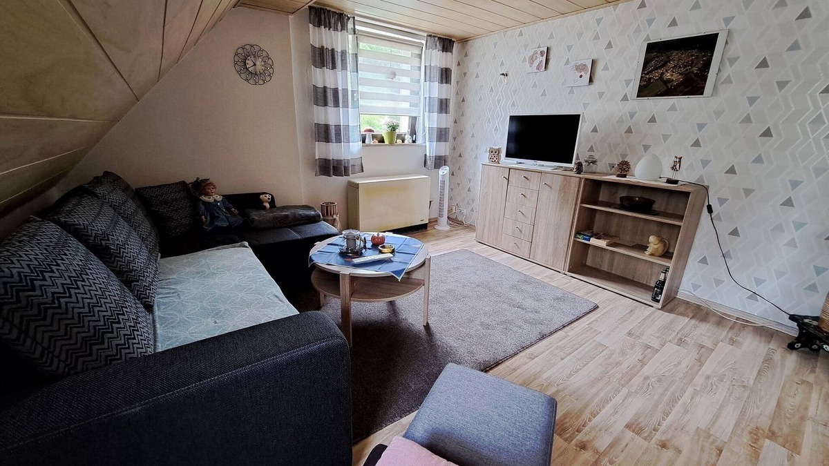 Steinwiesen Apartment | Behagliche Ferienwohnung 50qm im Obergeschoss mit Garten und Freisitz