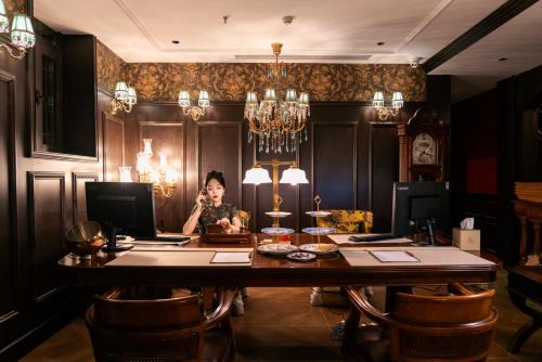 Downtown Beijing Hotel | Beijing Xiaofengxian Former Residence Hotel Tiananmen Square Qianmen Store