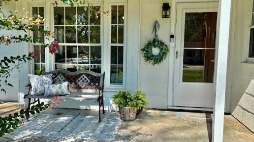Siloam Springs House | Beit Hesed - House of Grace