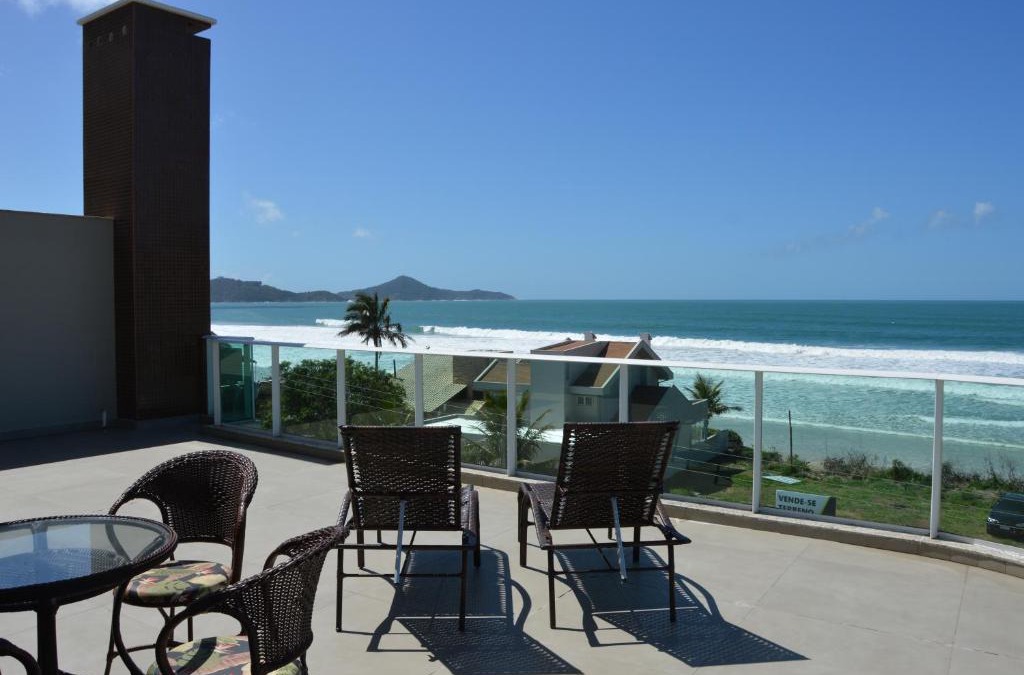 Canto Grande Apartment | Belíssima cobertura duplex - De frente para o mar - Bombinhas-SC