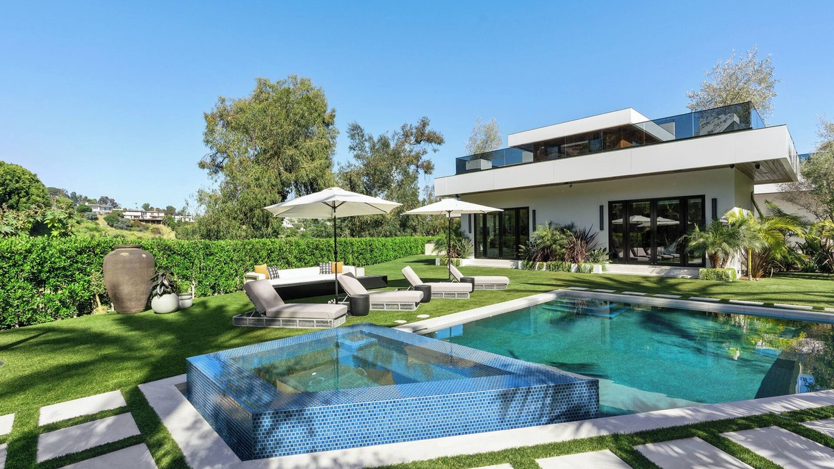 Bel Air Villa | Bel Air Luxury Villa with Outdoor Oasis and Captivating Views