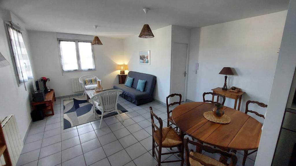 Sainte-Genevieve-des-Bois Apartment | Bel appartement au calme