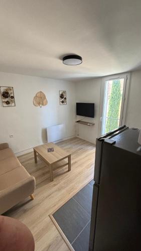 Saint-Andre-de-Sangonis Apartment | Bel appartement cœur de village