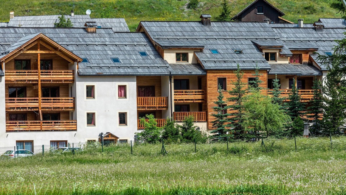 Abries Condo | Bel Appartement dans les Montagnes avec Sauna