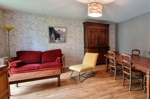 Dol-de-Bretagne Apartment | Bel Appartement et Jardin hyper Centre de Dol