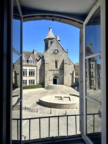 Bourganeuf Apartment | Bel appartement Hôtel de ville