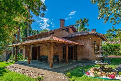Vila Suzana House | Bela casa estilo chalé em Canela RCF160
