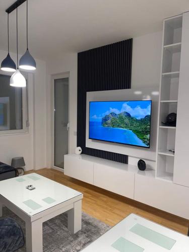 Kumanovo Apartment | Bela