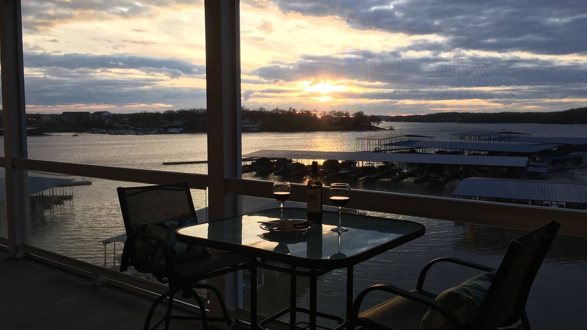 Osage Beach Condo | Believe 5 Star Reviews! Luxurious upscale Lands End Connecting condo. AmazingVi