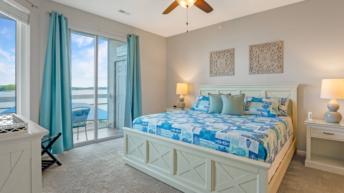 Osage Beach Condo | Believe the 275+ 5 star reviews! Main waterfront & boat slip, Ice cream machine.