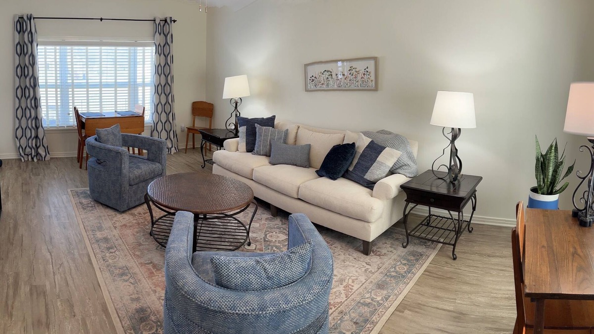 Jacksboro House | Belknap Guest House-One block from historic downtown square in Jacksboro, Texas
