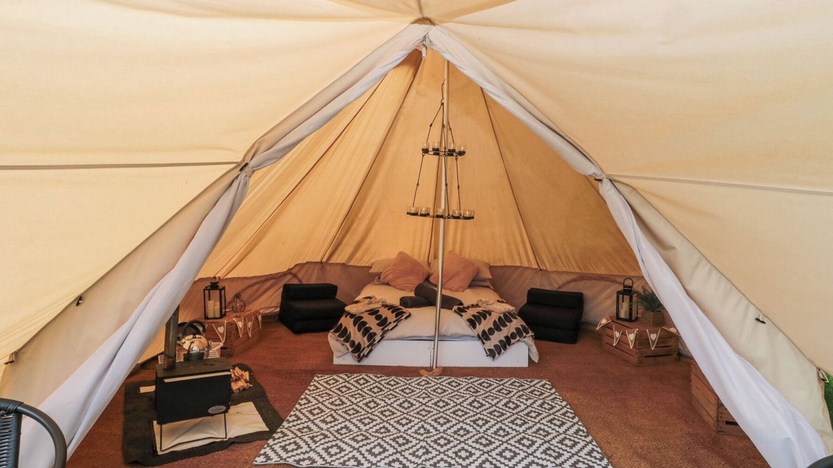 Camerton Cottage | BELL TENT 1, pet friendly, character holiday cottage in Timsbury