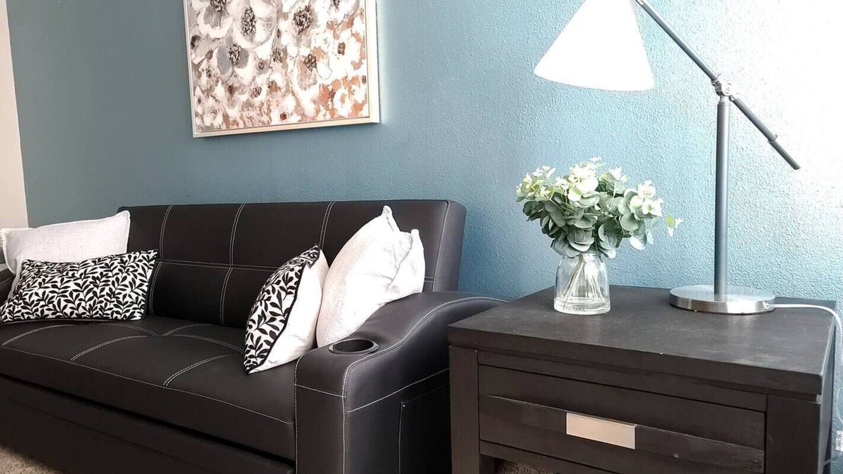 West Old Town Apartment | Bella Beige, 2 QB, 1 BA, WIFI, Near Old Town