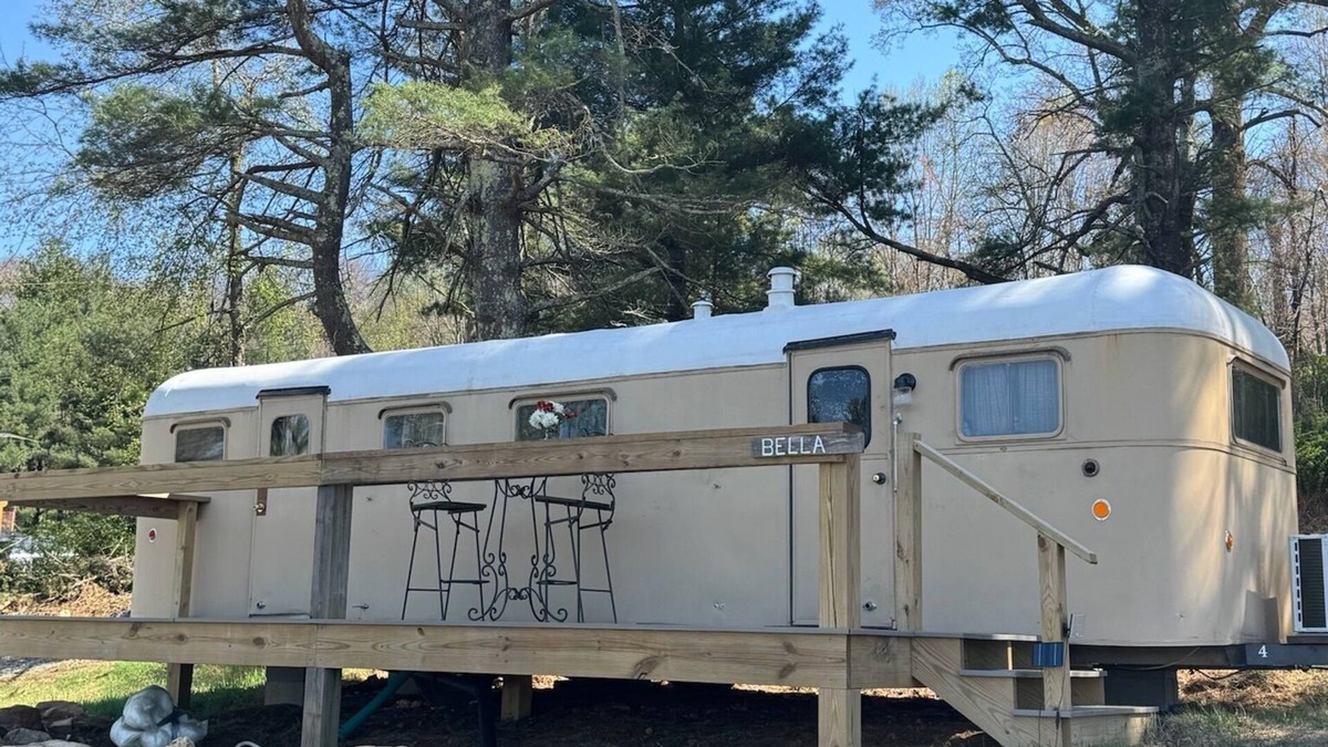 Floyd House | Bella - Green Acres Resort