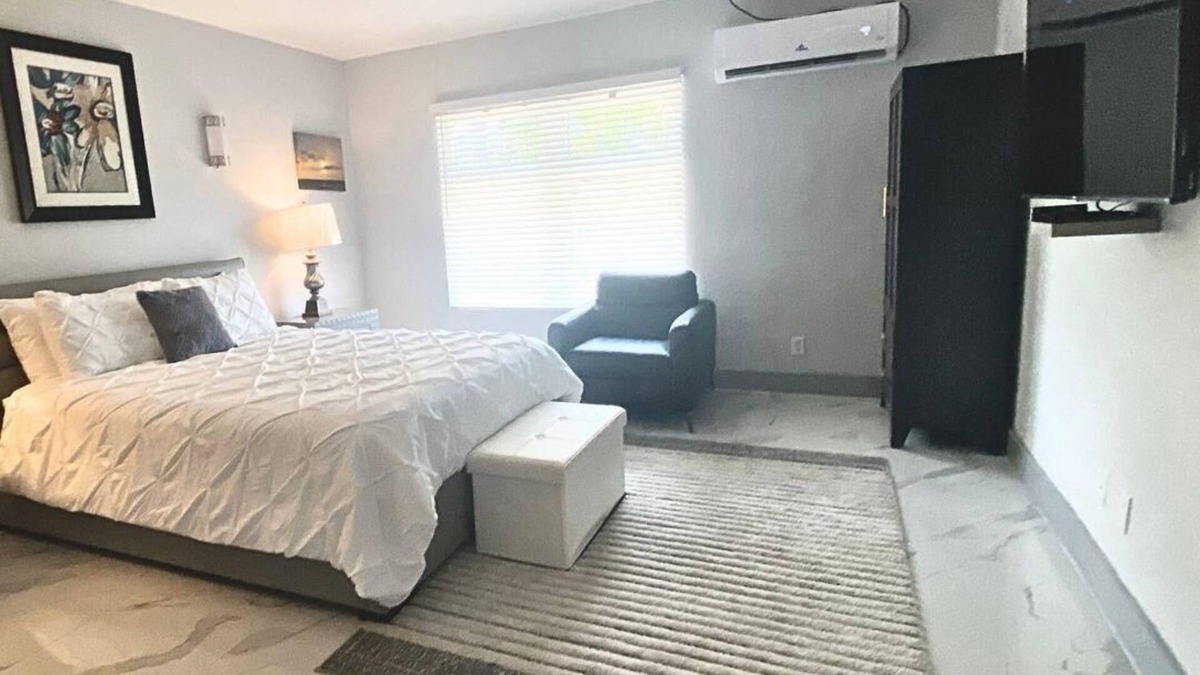 Nassau Hotel | Bella Signature Suites