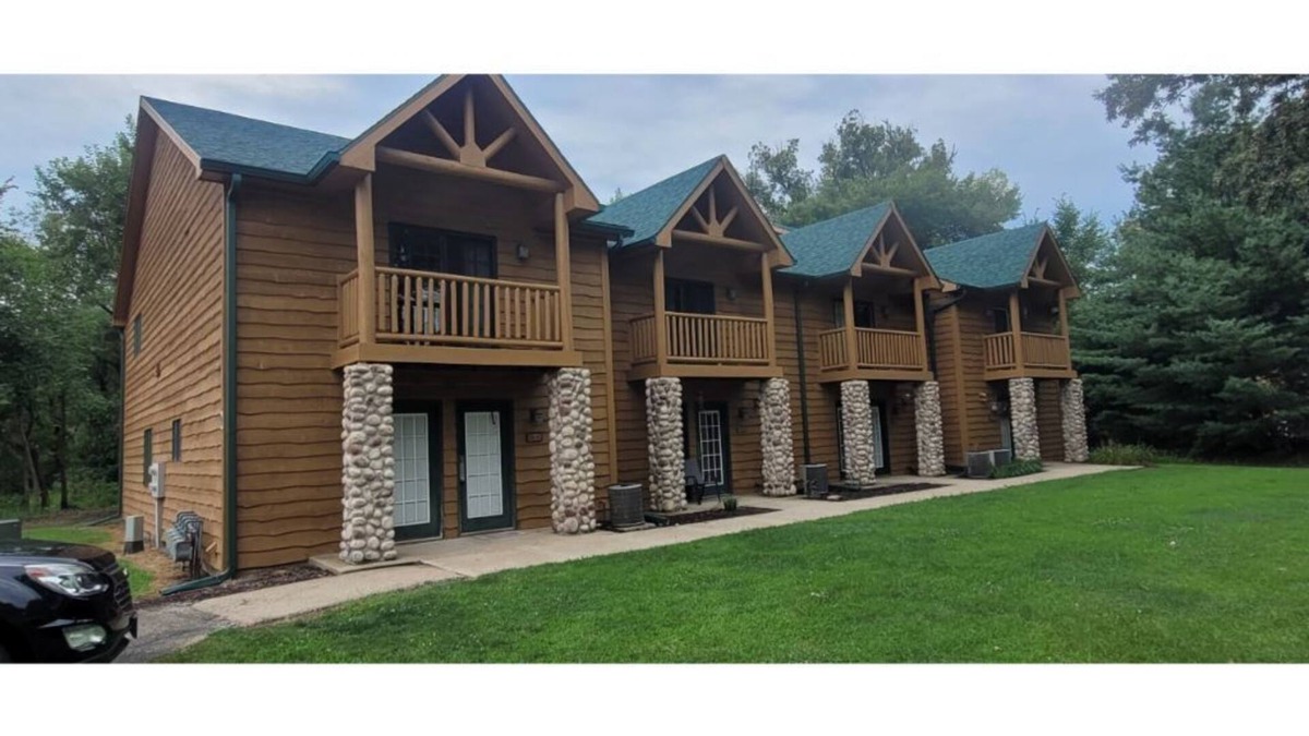 Utica House | Bella Villa familiar. WIFI. Close to Starved Rock Park Hiking trails. Relaxing!