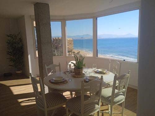 Els Arenals del Sol Apartment | Bella Vista beach