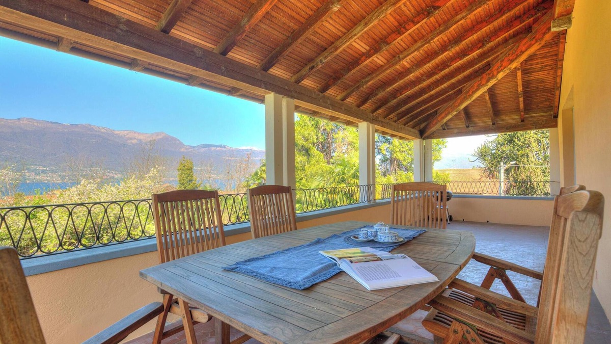 Porto Valtravaglia Apartment | Bella Vista Apt. 5 min walk to Lake, Porto Valtravaglia, Italy
