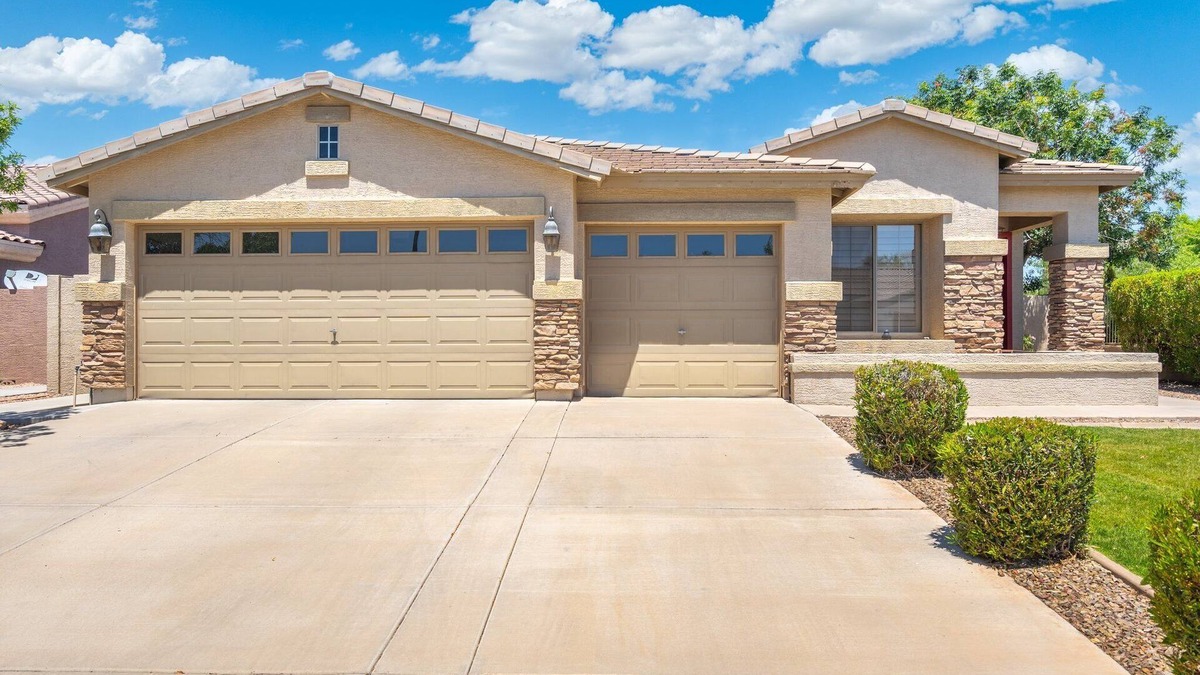 Gilbert House | Bella Vista l Family Friendly Gilbert Escape