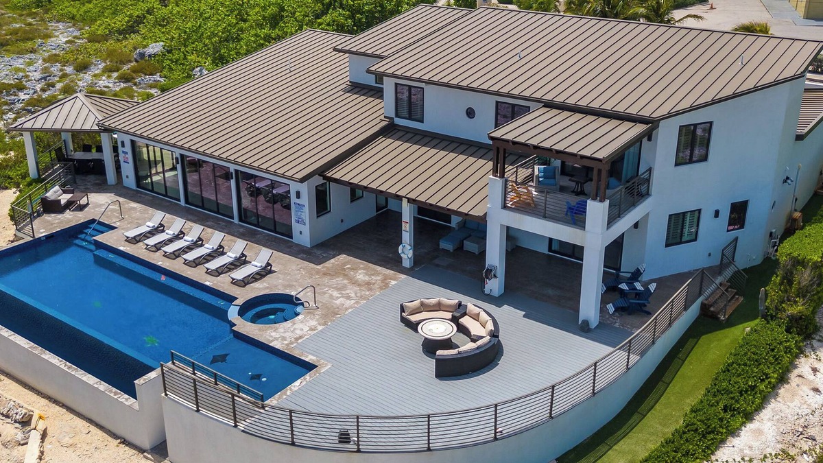 East End Villa | Bella Vista - Luxurious oceanfront villa with ocean views - by Cayman Villas