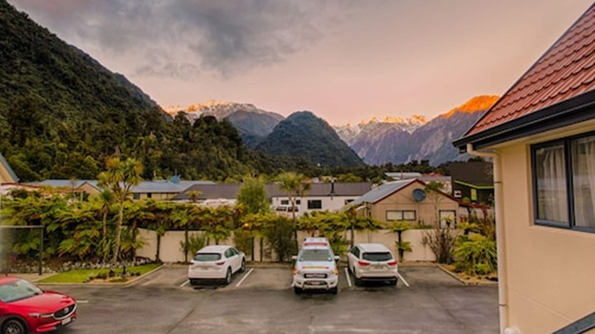 Franz Josef Glacier Hotel | Bella Vista Motel Franz Josef Glacier